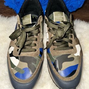 - [ ] Camouflage Rock Running Sneakers Valentino Garavani size size 44